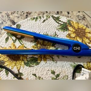 CHI Ceramic Flat Iron - blue